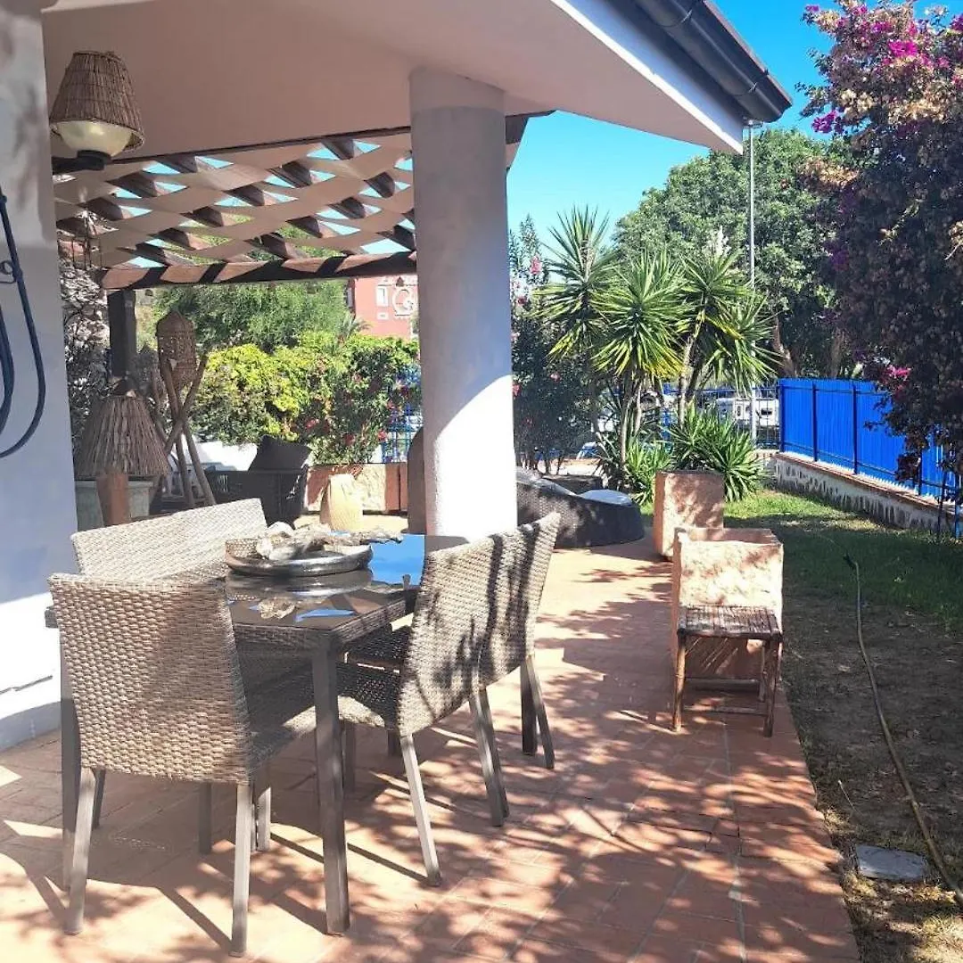 Villa Fronte Mare 아르바탁스
